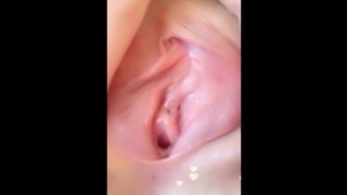 CLOSEUP PULSATING CREAMY PUSSY AFTER SCREAMING FEMALE ORGASM WITH PISS