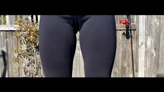 Little Home Workout in Yoga Pants