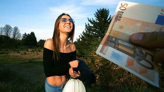 Sexy Babe Swallows Strangers Rod for Extra Money in Public