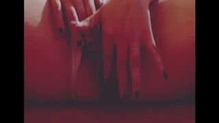 Masturbándose Con El Desodorante Hasta El Orgasmo