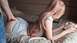 СЛАДКАЯ ДЕВОЧКА ОТЛИЧНО ТРАХАЕТСЯ РАКОМ