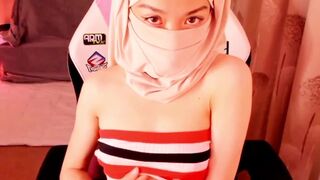 Littlemuslim | Stripchat's Live Teasing Tiny Muslim Chick