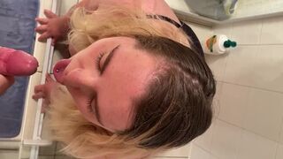 Chick Enjoys getting a Cumshot for the first Time