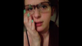 Nerdy Youngster Whore gives Oral Sex during Study Break while Parents Home