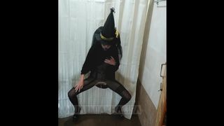 عاهرة تكسر المحرمات | Halloween Arabic Witch Squirting in my Bathroom