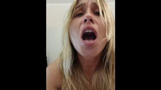 Innocent Skank's Cums On Expressions of Pleasure during Intense Real Homemade Female Climax