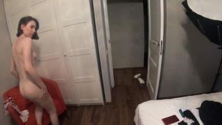 HOTTIE WITH A RAVISHING FIGURE AND GORGEOUS NATURAL BREASTS AND APPETITE BUM IS PHOTOGRAPHED NUDE PAR