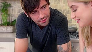 Family Time Capsule On Pornhd With - Lola Fae