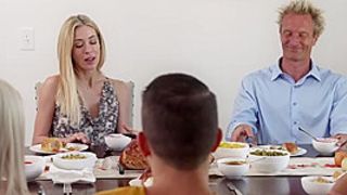 Stepbrother Is Thankful For His Dick - S22:E3 - Myfamilypies