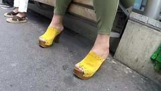 BEST 2019 SEXY MILF LEGS TEEN TOES AMATEUR VOYEUR CANDID FEET 19