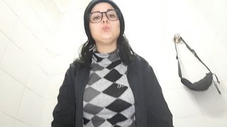 Nerdy skank pissing