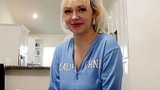 Ava Sinclaire in BTS-Ava Sinclaire: Butt-Sex Gaping + Squirt