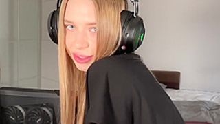 Californiababe - I Got Caught Watching My Porn And Fuck