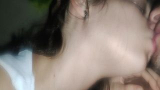 18 TEENIE AMATEURS GIVES SECOND BJ