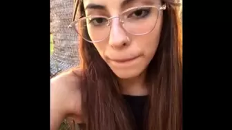 1/2 Escandalo por ehibiciones de una colegiala en parque publico