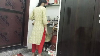 Mosi ki ladki ko choda chaye pi kar