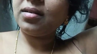 Tamil ponnu naughty talking with boobies showing clearly in Tamil South Indian chick romance movie calling for stepbrother