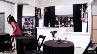 Jessica Valentino Has A Lezzie Encounter With MILF India Summer Premium Edit