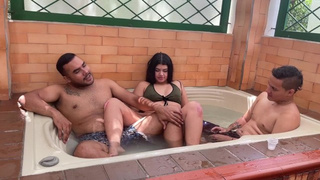 me follo a la famosa actriz porno mia montielth, en plena entrevista de trabajo