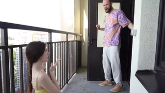 I CAUGHT A ATTRACTIVE FRESH SKANK CHARMING PEARL NEAR THE ELEVATOR