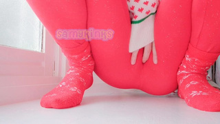 desperate horny christmas chick runs out of dinner to soak through leggings