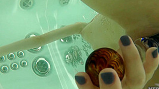 Blonde Spinner Poppy Underwater Masturbating To Orgasm With Closeups