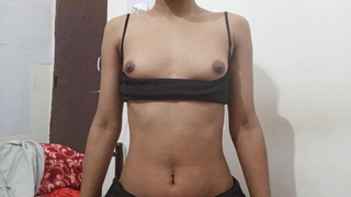Sexy sexy indian bitch having juicy felling ???? who wants to have fun with her