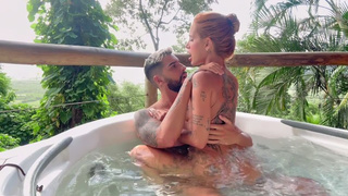Fodendo na jacuzzi ao ar livre - Romulo Pontes