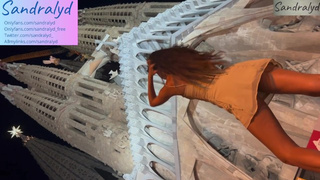 Public bj in Barcelona at midnight