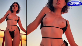 Unforgettable Beach Day: She Went Raw and Created Waves After a Dirty Oral Adventure on the Boat