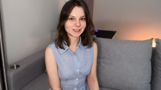 She Decided to Make Porn. First Casting for a Sweet 19 year older Home-made