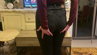 POINT OF VIEW Stepdaughter se prépare pour sa soirée et se met en retard pour son stepdad (extrait)