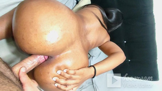 How well that big rear-end licks a wang