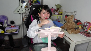 Unboxing sopresa y leemos un poema de Nach