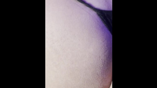 Tetona otaku es cogida duro en su casa por su vecino