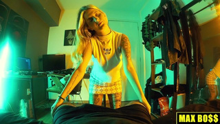Dance and Massage with Brazilian Babe - Max Boss