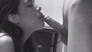 Mi Amiga De 19 Años Pierde Apuesta y me La Chupa