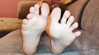 Perfect Wifes Soles with Red Nails - FOOT FETISH