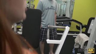 HUNT4K. Bargeld Aus Der Tasche Des Jägers Ist Hübsch Genug