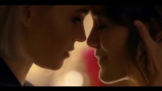 Hot Lesbian Kissing