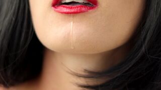 Close Mouth Tongue & Spit Play - Mouth Fetish - 4K