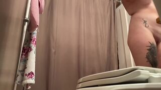 SECRETLY WATCHING WEB CAMERA Tatted Roommate Takes Shower