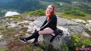 Slut Decided to Relax, Masturbation her Snatch and get an Cumming High in the Mountains!